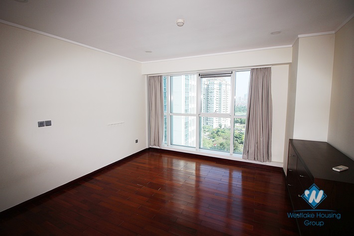 267 sqm 4 bedrooms 3 bathrooms fully furnished apartment for rent in Ciputra Hanoi